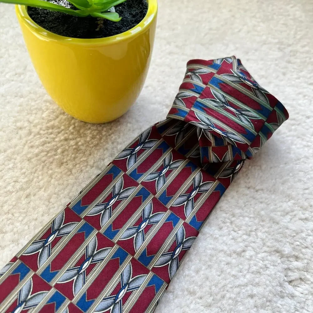 Henry Grethel Maroon Geometric Pattern Vintage Silk Career Necktie